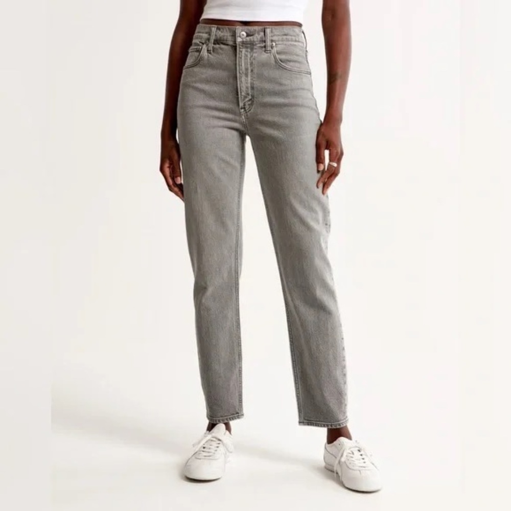 Women's Abercrombie & Fitch 30 The Mom High Rise Gray Jeans - NWOT